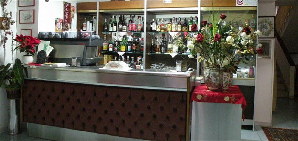 Albergo Ristorante Il Pescatore Villetta Barrea Exterior photo