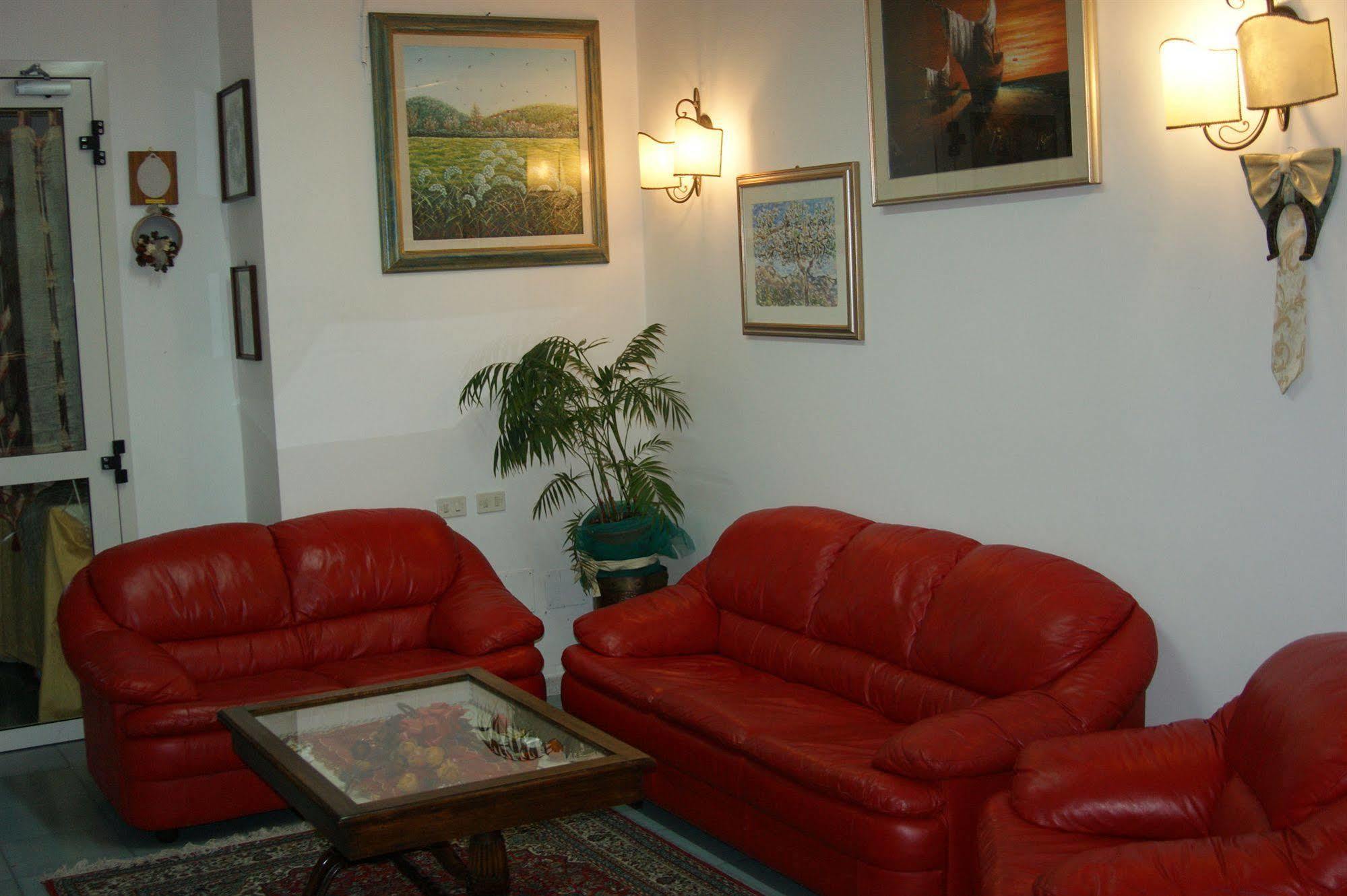 Albergo Ristorante Il Pescatore Villetta Barrea Exterior photo